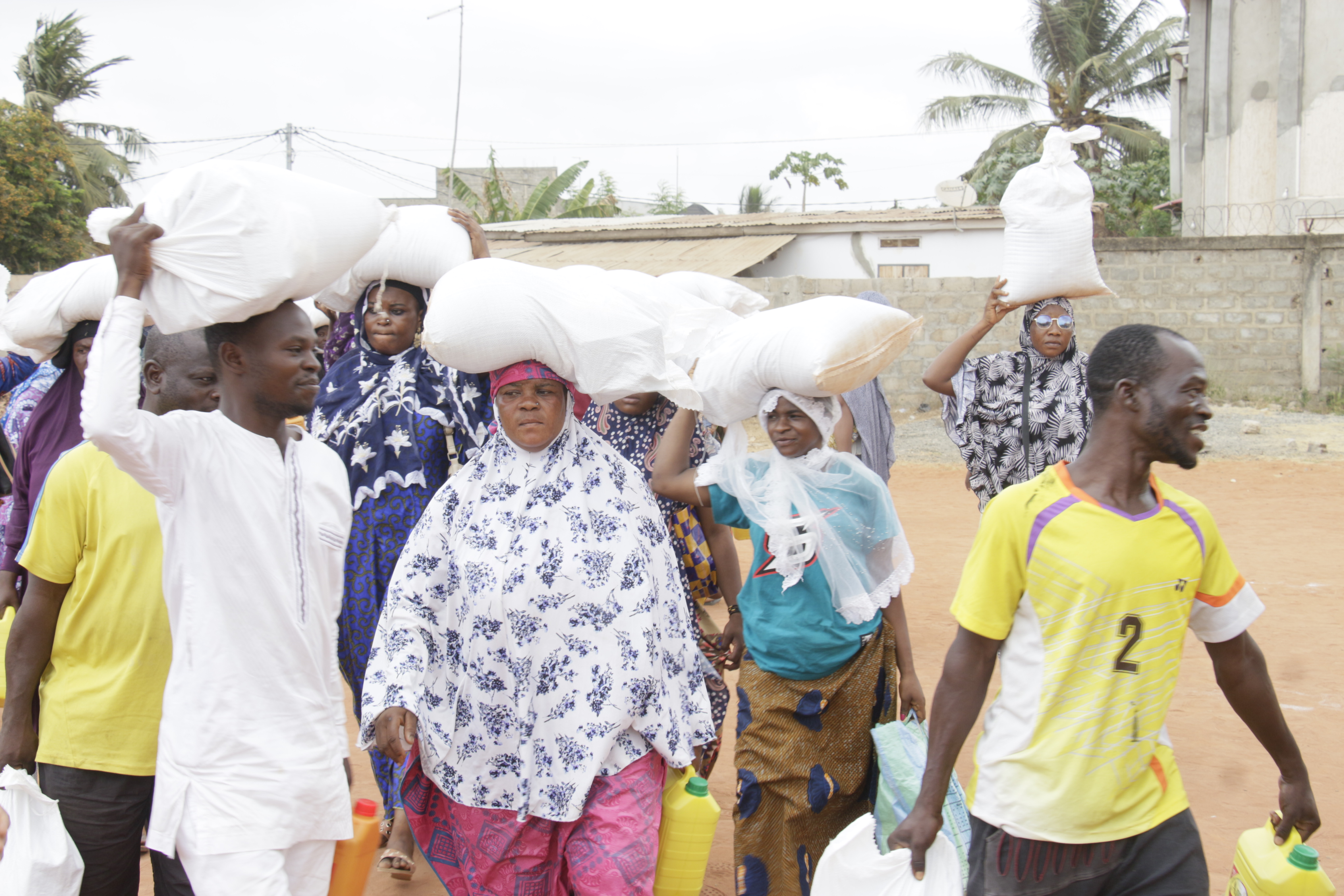 Partage de vivres pour ramadan 2025 avec notre partenaire Sadakatasi